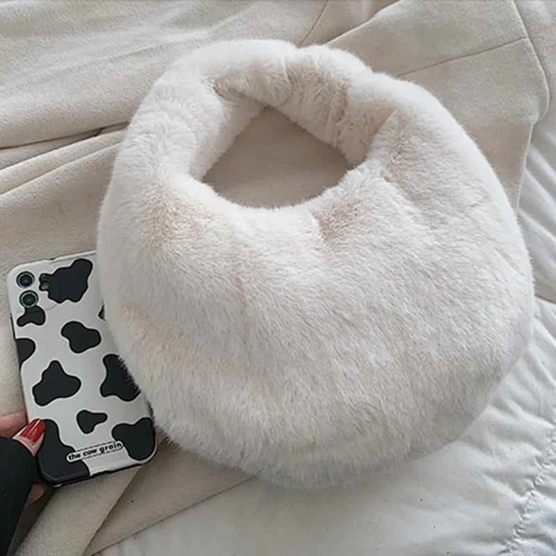 Crescent - Fur Women's Small Half Moon Bag Luxury Warm Plush Wrist Bags for Women Fashion Furry Short Handle Clutch Cute Ladies Coin Purses