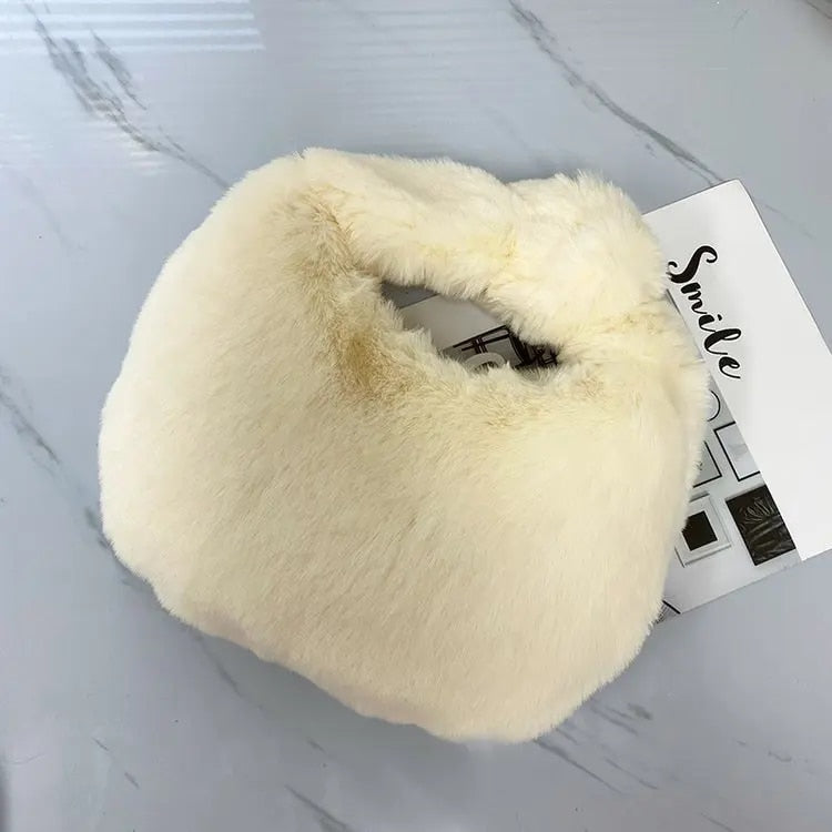 Crescent - Fur Women's Small Half Moon Bag Luxury Warm Plush Wrist Bags for Women Fashion Furry Short Handle Clutch Cute Ladies Coin Purses