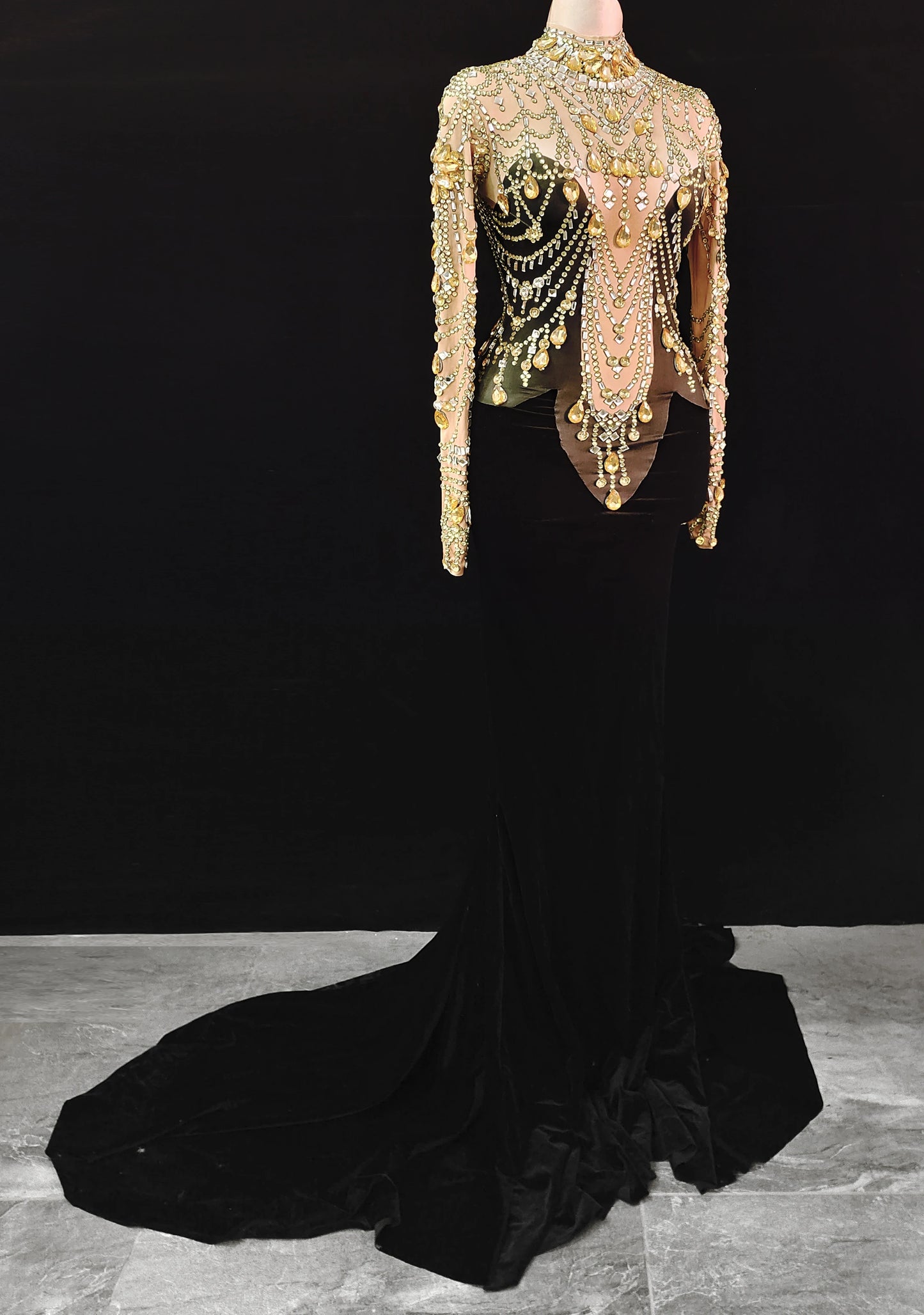 Elewa - Beautiful Stunning Black Velvet Mermaid Gown