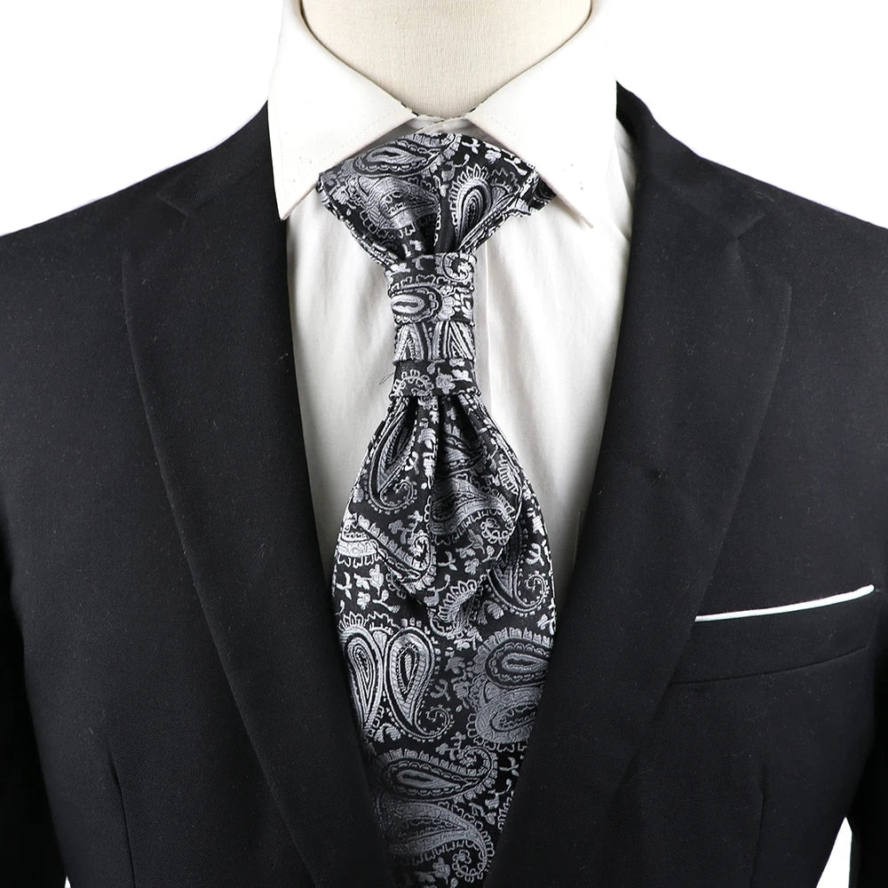 Luxury Men‘s Paisley Ascot Tie